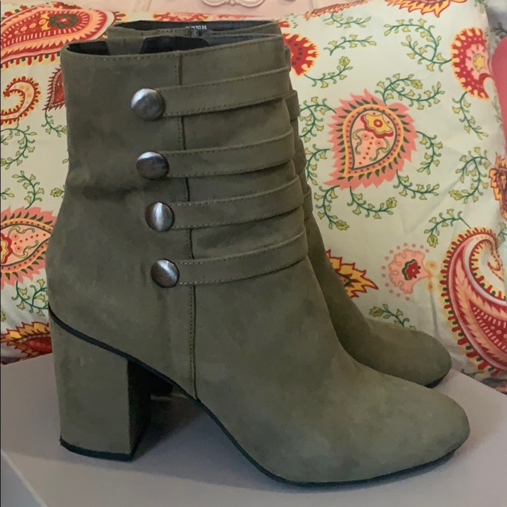 Reaction Kenneth Cole booties